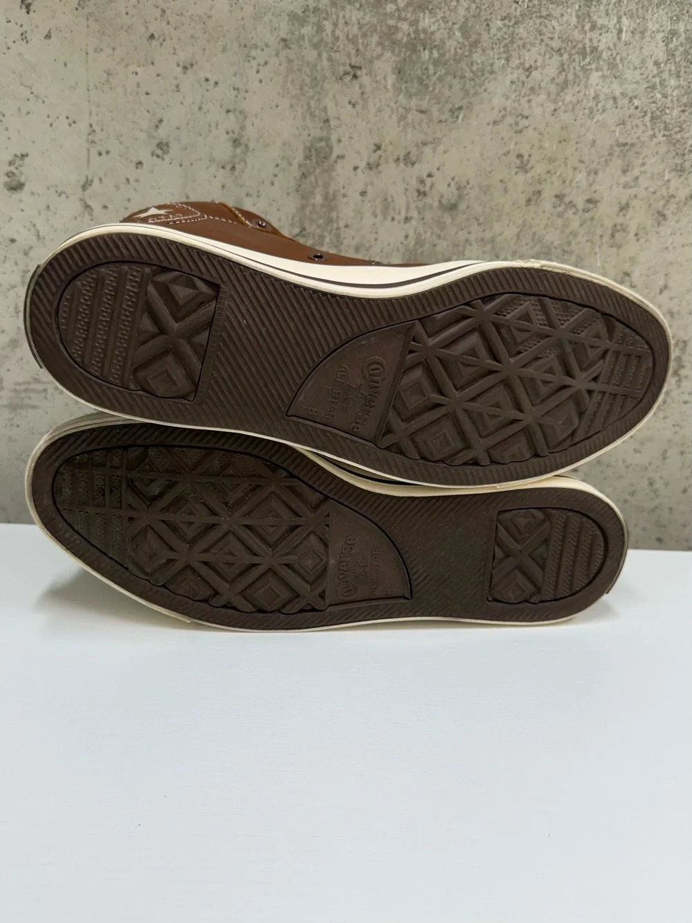 Converse Chuck Taylor Pinecone Brown Leather Sneakers Men’s 8